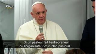 Conférence de presse du pape dans l'avion retour du Panama